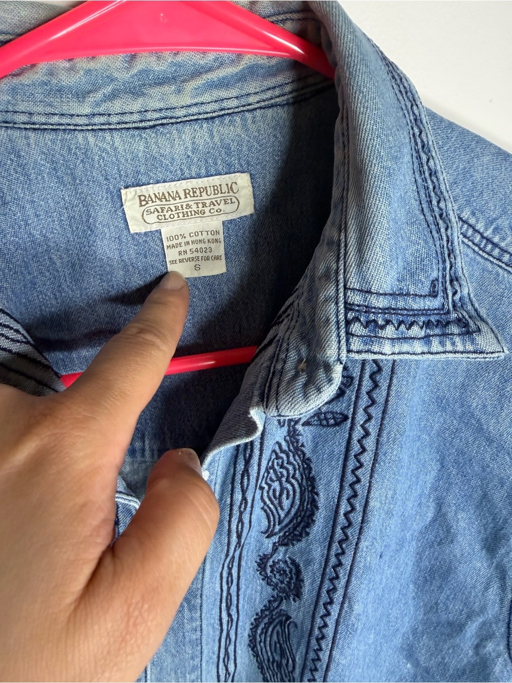 Banana Republic Light Blue Denim Button-Down Shirt vintage - Picture 3 of 3